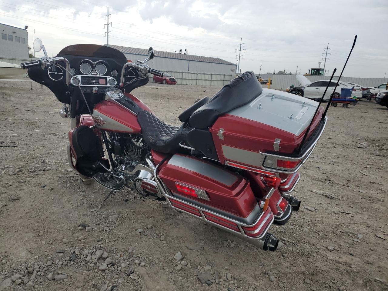 Изображение 3 2005 HARLEY-DAVIDSON FLHTCUI  2005 с VIN 1HD1FCW1X5Y667279