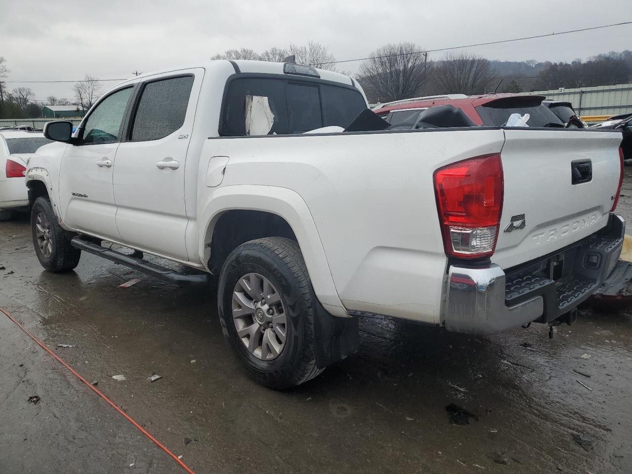 Image 2 of 2017 TOYOTA TACOMA DOUBLE CAB 2017 with VIN 5TFCZ5ANXHX047940