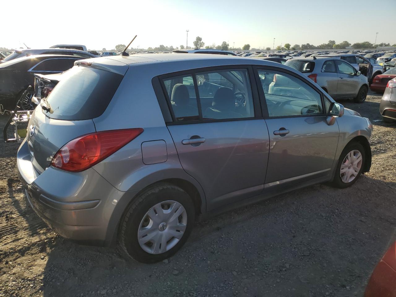 Obraz 3 z 2011 NISSAN VERSA S 2011 z VIN 3N1BC1CP8BL413209
