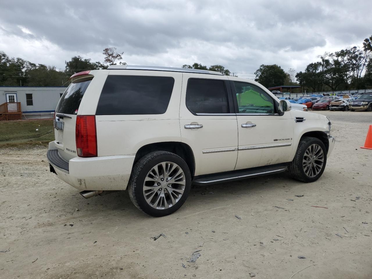 Obraz 3 z 2009 CADILLAC ESCALADE SPORT 2009 z VIN 1GYFC53209R116071