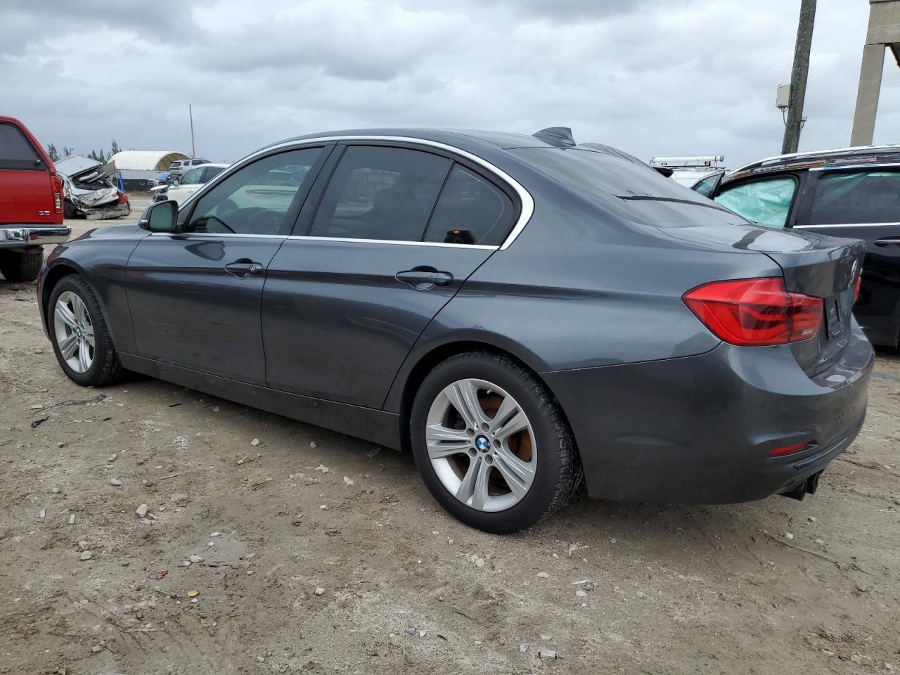 Obraz 2 z 2018 BMW 330 I 2018 z VIN WBA8B9C53JAE21988