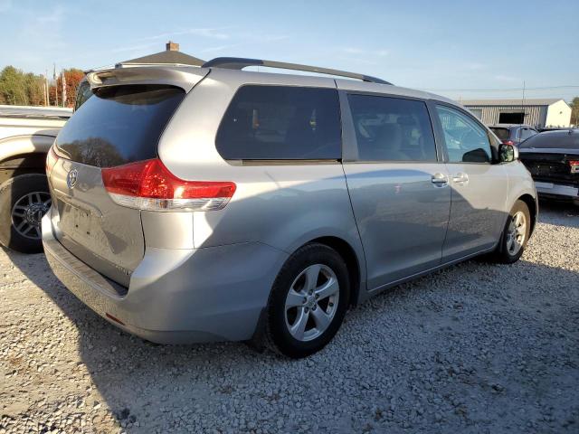Obraz 3 z 2014 TOYOTA SIENNA LE 2014 z VIN 5TDKK3DC1ES521774