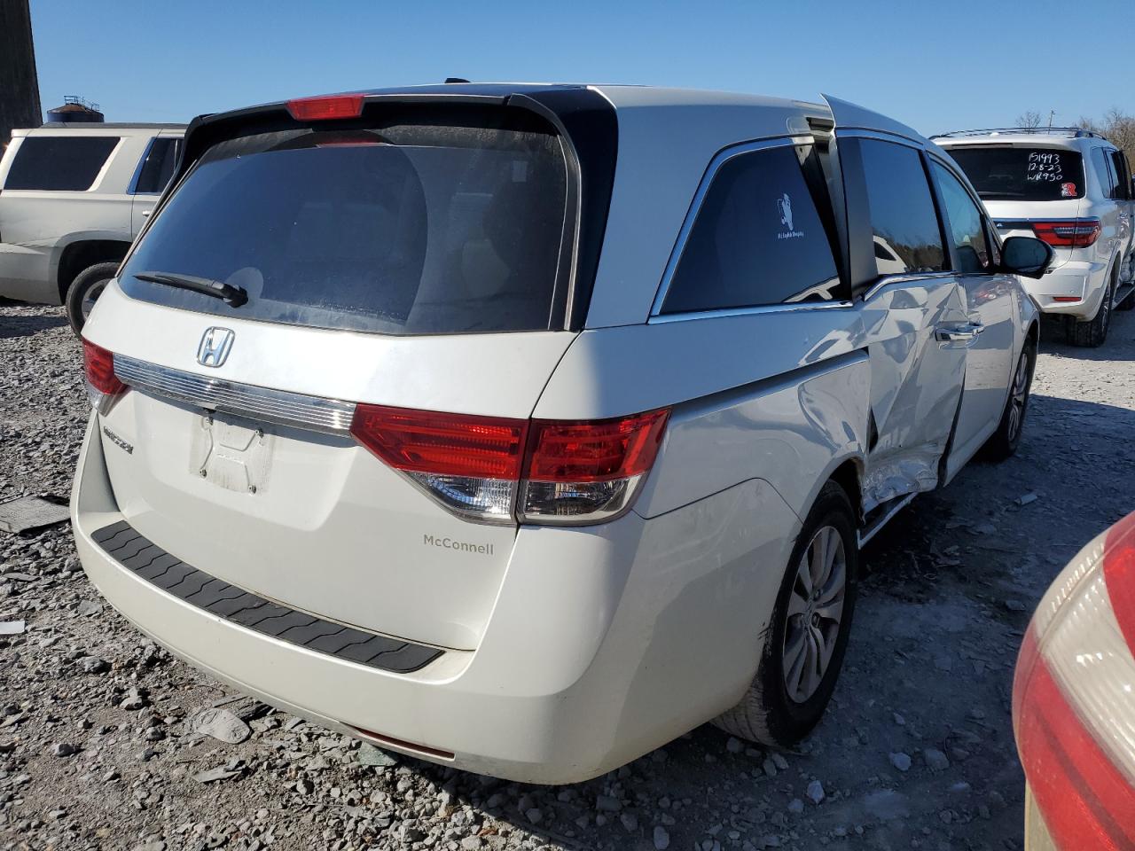 Image 3 of 2017 HONDA ODYSSEY EXL 2017 with VIN 5FNRL5H67HB003804