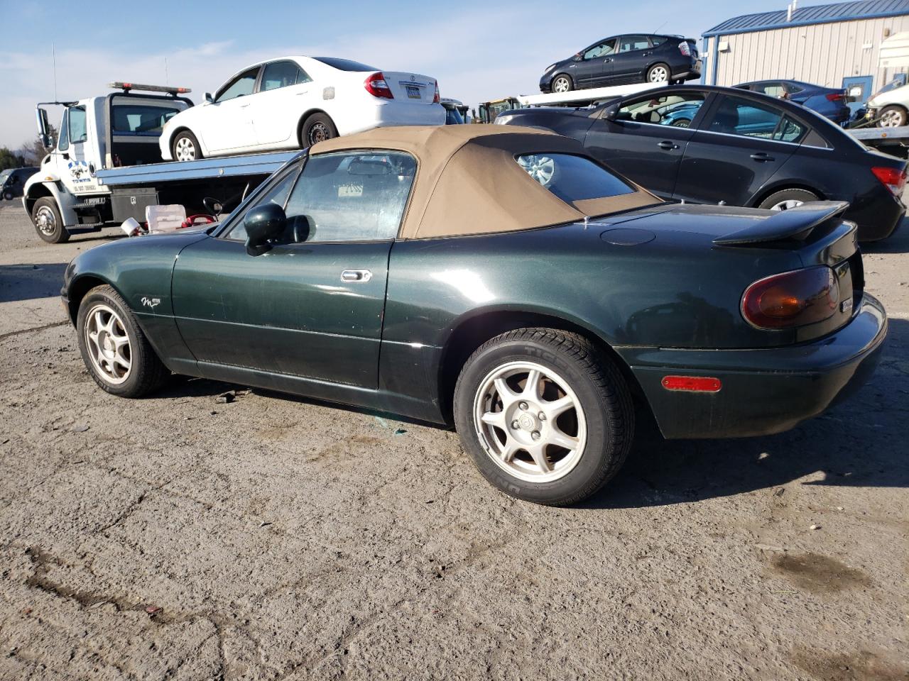 Image 2 of 1997 MAZDA MX-5 MIATA  1997 with VIN JM1NA3534V0729536