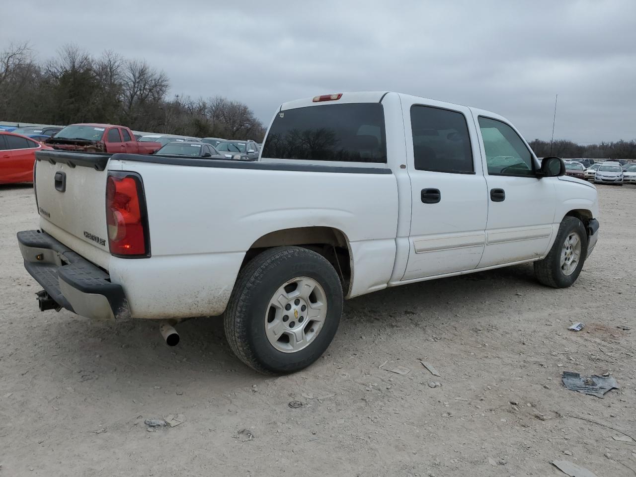 Image 3 of 2005 CHEVROLET SILVERADO C1500 2005 with VIN 2GCEC13T751356708
