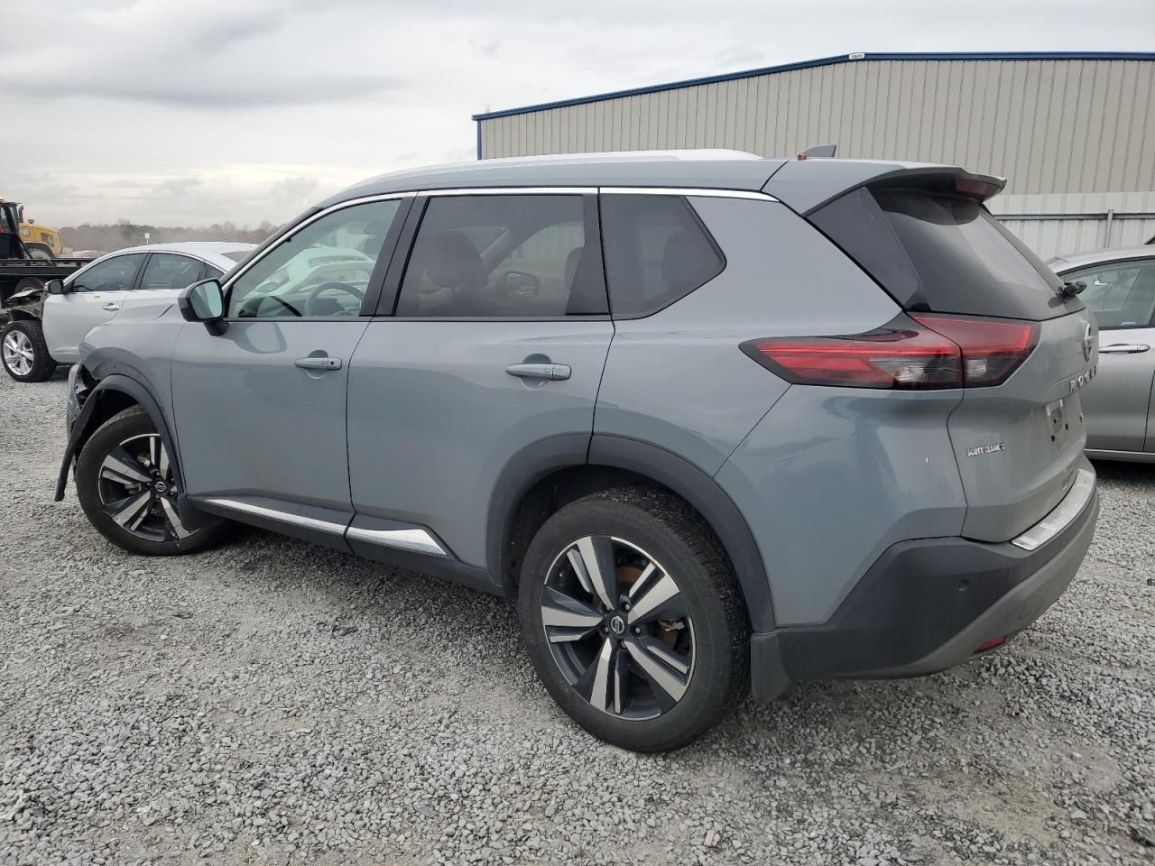 Изображение 2 2021 NISSAN ROGUE SL 2021 с VIN 5N1AT3CA3MC813477