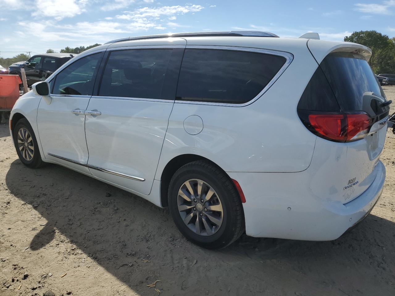 Изображение 2 2019 CHRYSLER PACIFICA TOURING L PLUS 2019 с VIN 2C4RC1EG8KR629346