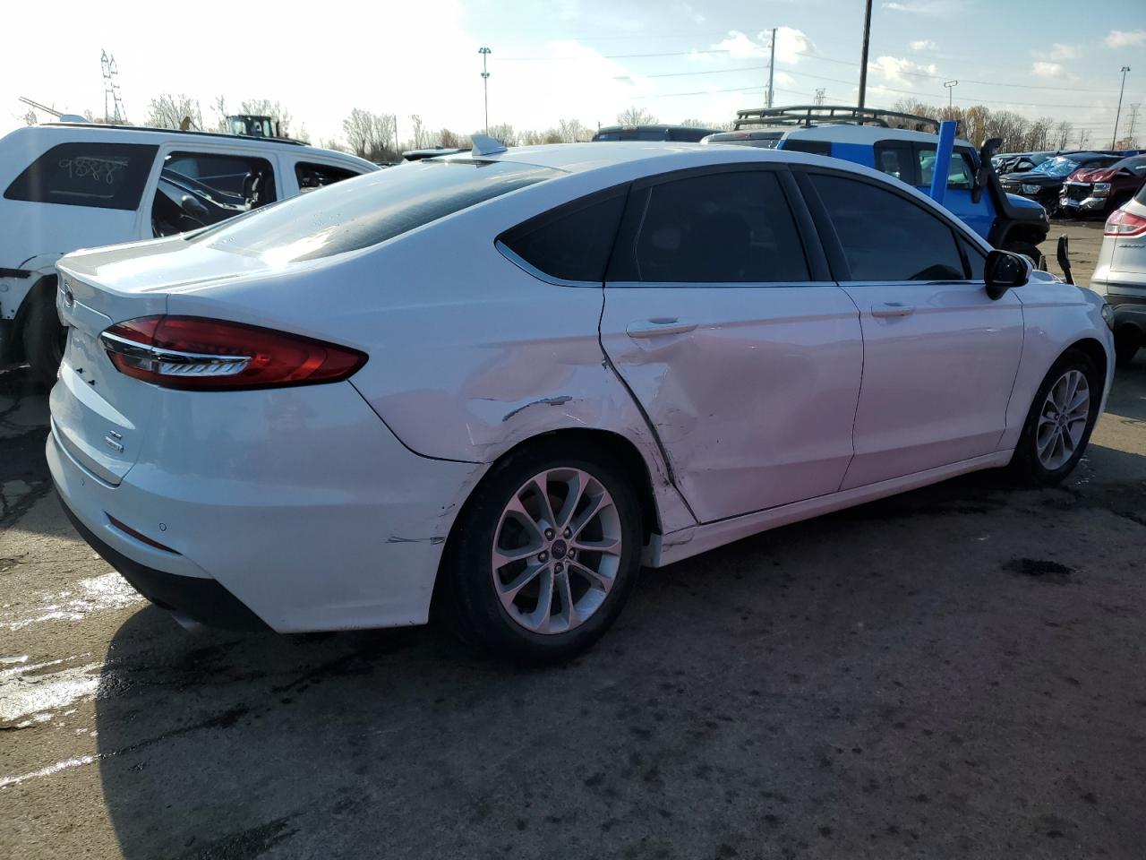 Image 3 of 2020 FORD FUSION SE 2020 with VIN 3FA6P0HDXLR164590