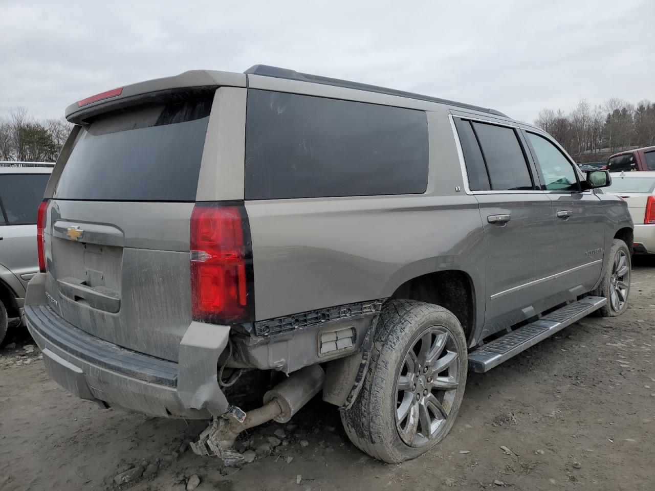 Obraz 3 z 2019 CHEVROLET SUBURBAN K1500 LT 2019 z VIN 1GNSKHKC0KR111551