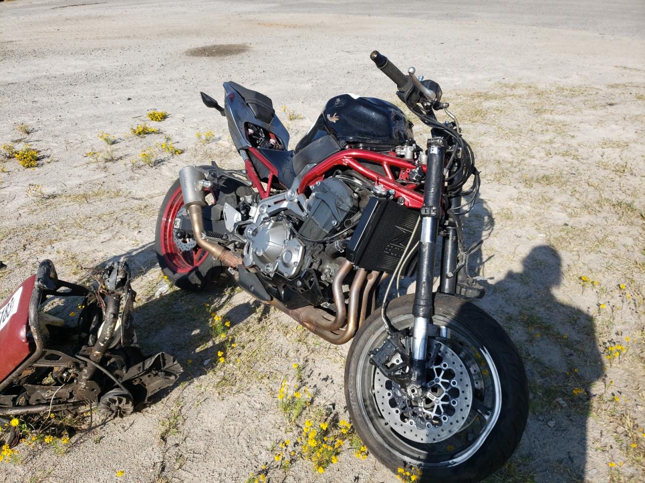 Изображение 1 2019 KAWASAKI ZR900  2019 с VIN JKAZR2A12KA003151