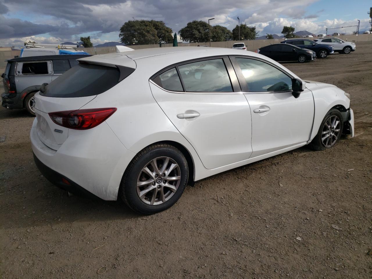 Obraz 3 z 2016 MAZDA 3 GRAND TOURING 2016 z VIN JM1BM1N78G1316274