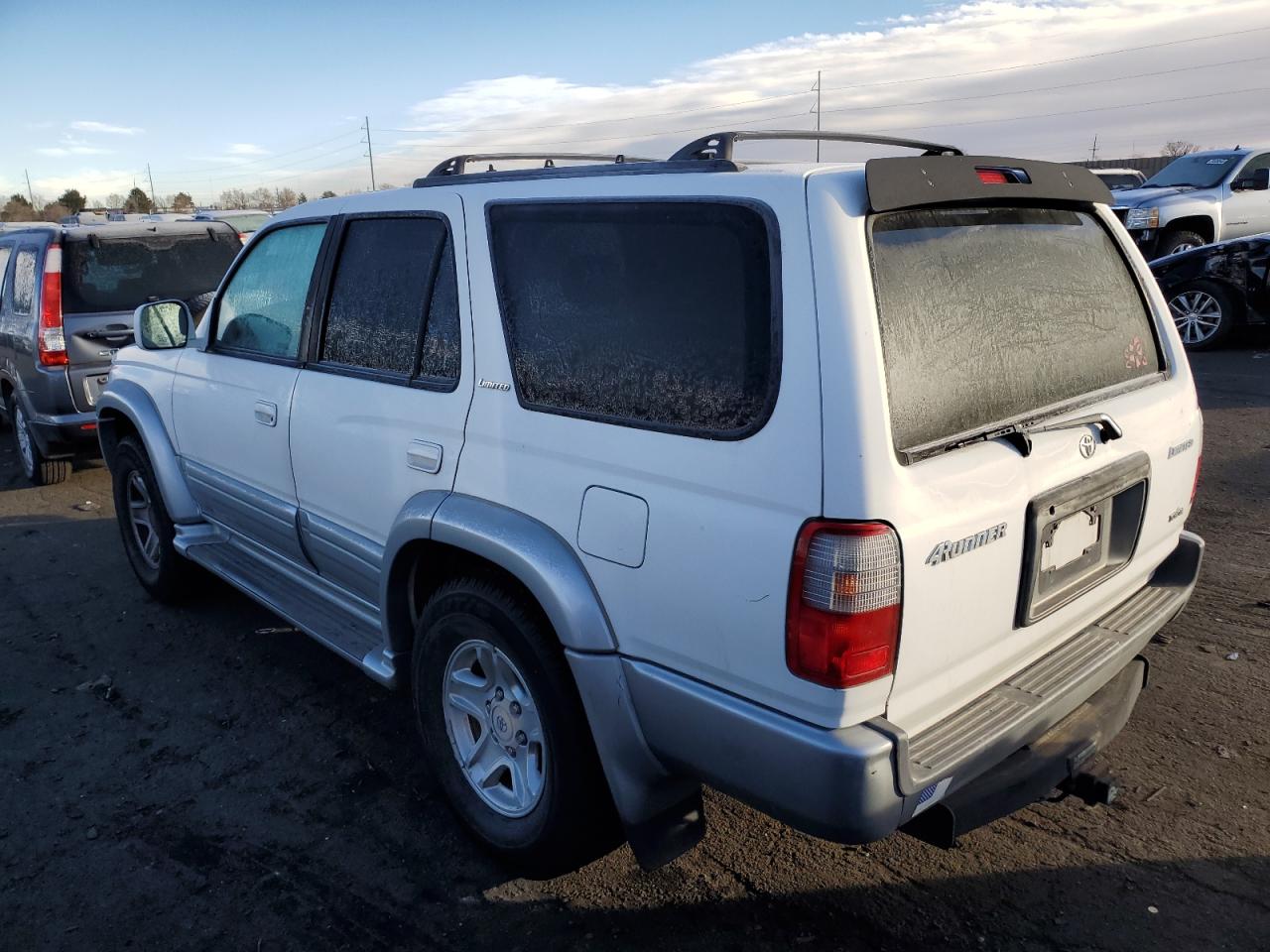 Image 2 of 2000 TOYOTA 4RUNNER LIMITED 2000 with VIN JT3GN87R2Y0144023
