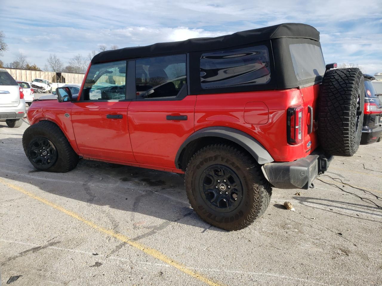 Image 2 of 2022 FORD BRONCO BASE 2022 with VIN 1FMEE5DPXNLB63753