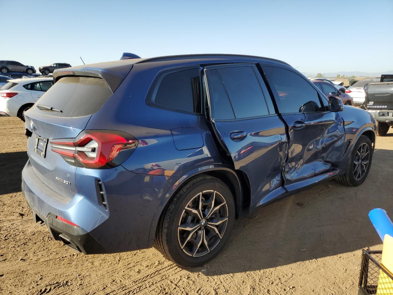 Изображение 3 2022 BMW X3 XDRIVE30I 2022 с VIN 5UX53DP07N9J01676