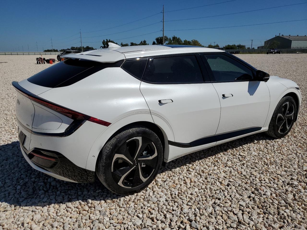 Image 3 of 2023 KIA EV6 GT LINE 2023 with VIN KNDC4DLC5P5129024