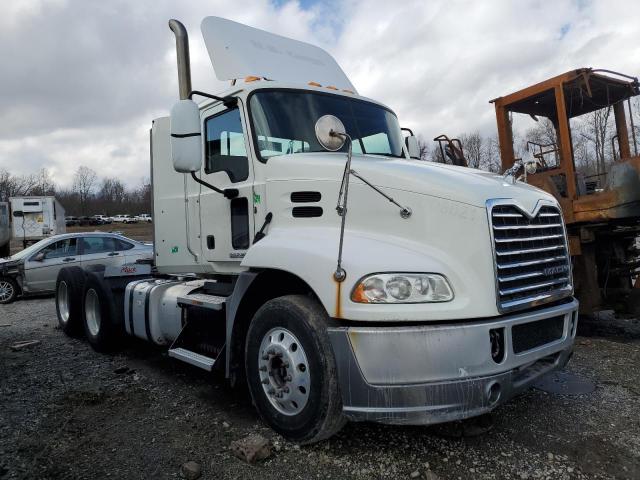 Image 1 of 2015 MACK 600 CXU600 2015 with VIN 1M1AW02Y0FM050212