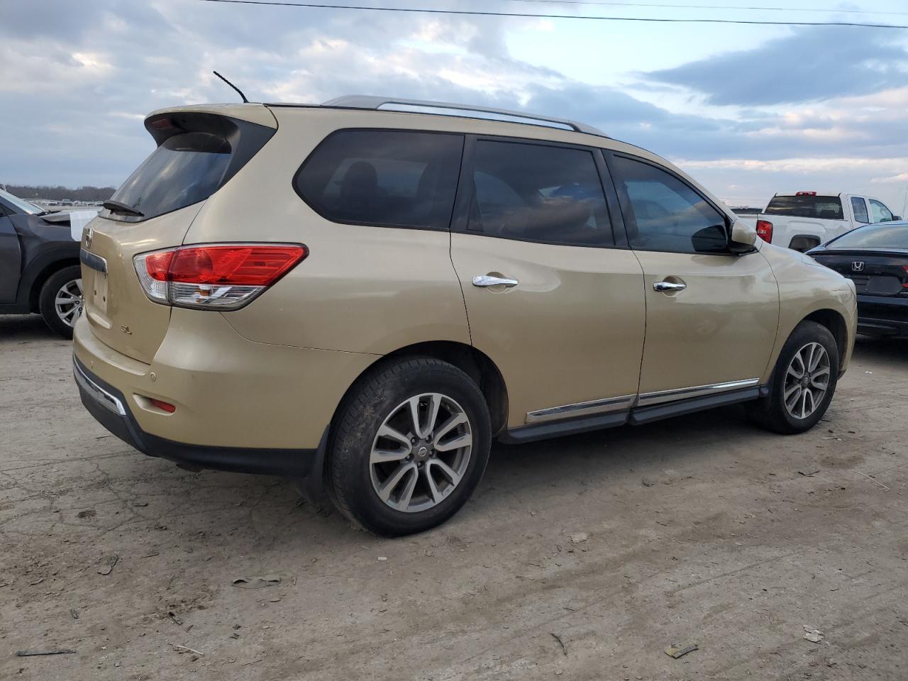 Obraz 3 z 2013 NISSAN PATHFINDER S 2013 z VIN 5N1AR2MNXDC669176