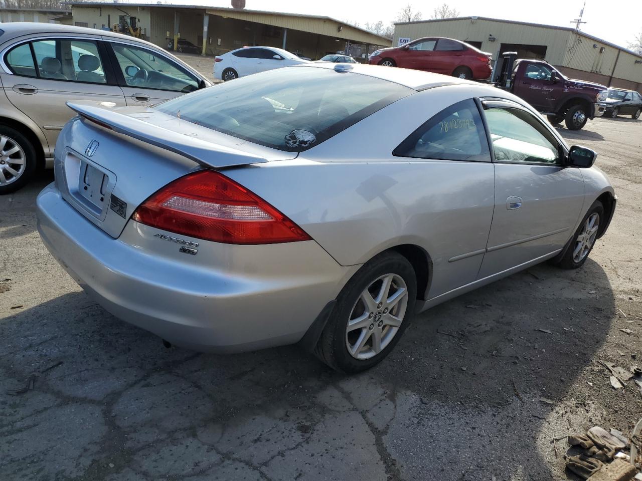Изображение 3 2004 HONDA ACCORD EX 2004 с VIN 1HGCM82704A019854