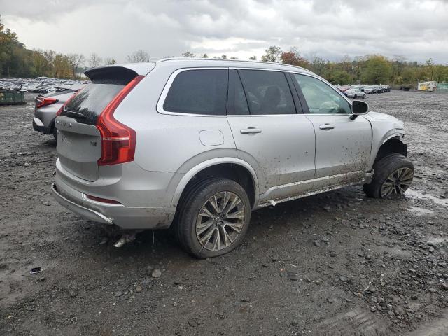 Obraz 3 z 2022 VOLVO XC90 T6 MOMENTUM 2022 z VIN YV4A22PK7N1831740