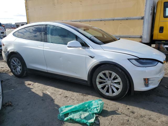 Изображение 3 2017 TESLA MODEL X  2017 с VIN 5YJXCAE20HF068009