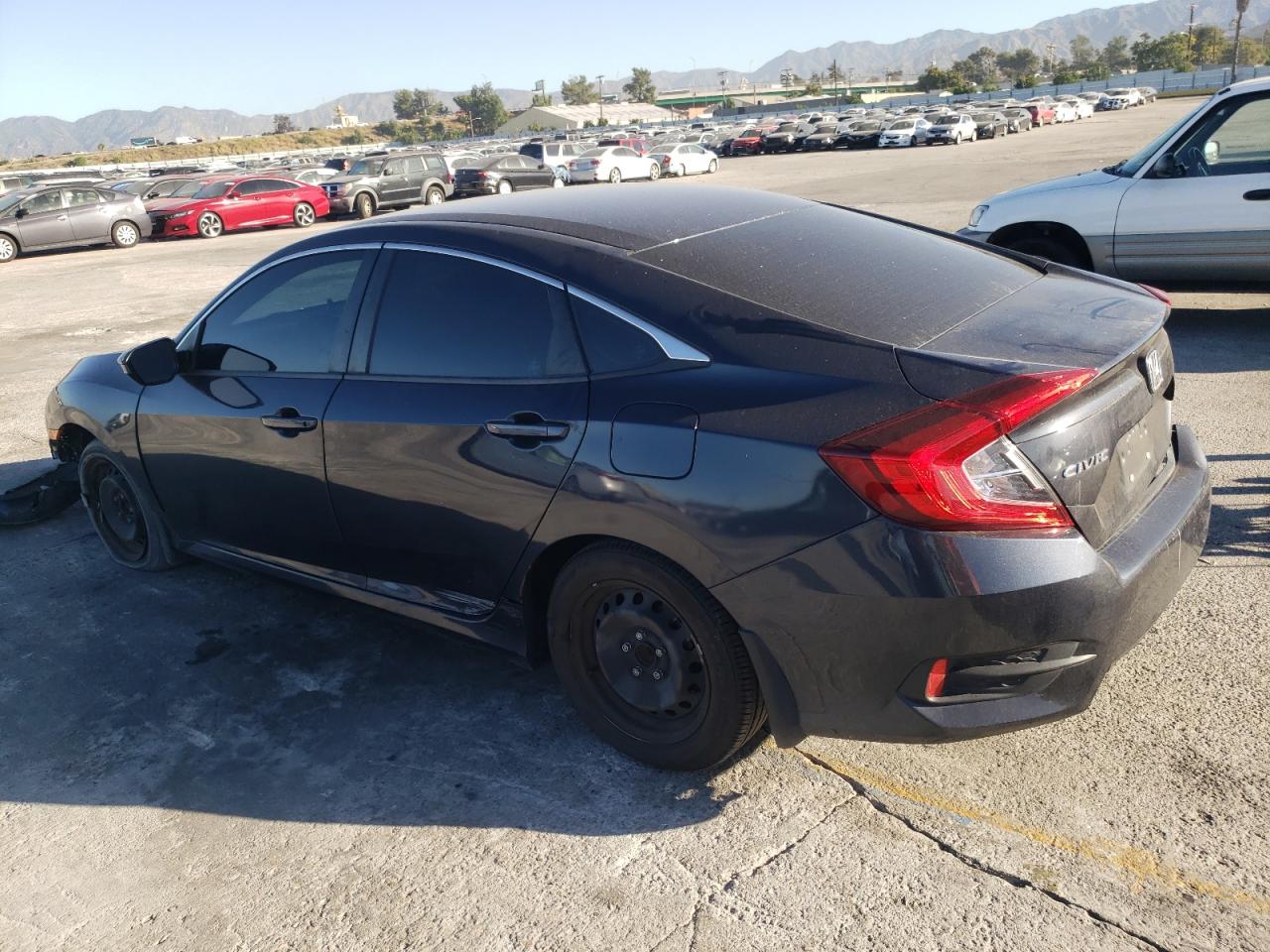 Изображение 2 2018 HONDA CIVIC LX 2018 с VIN 2HGFC2F57JH573038