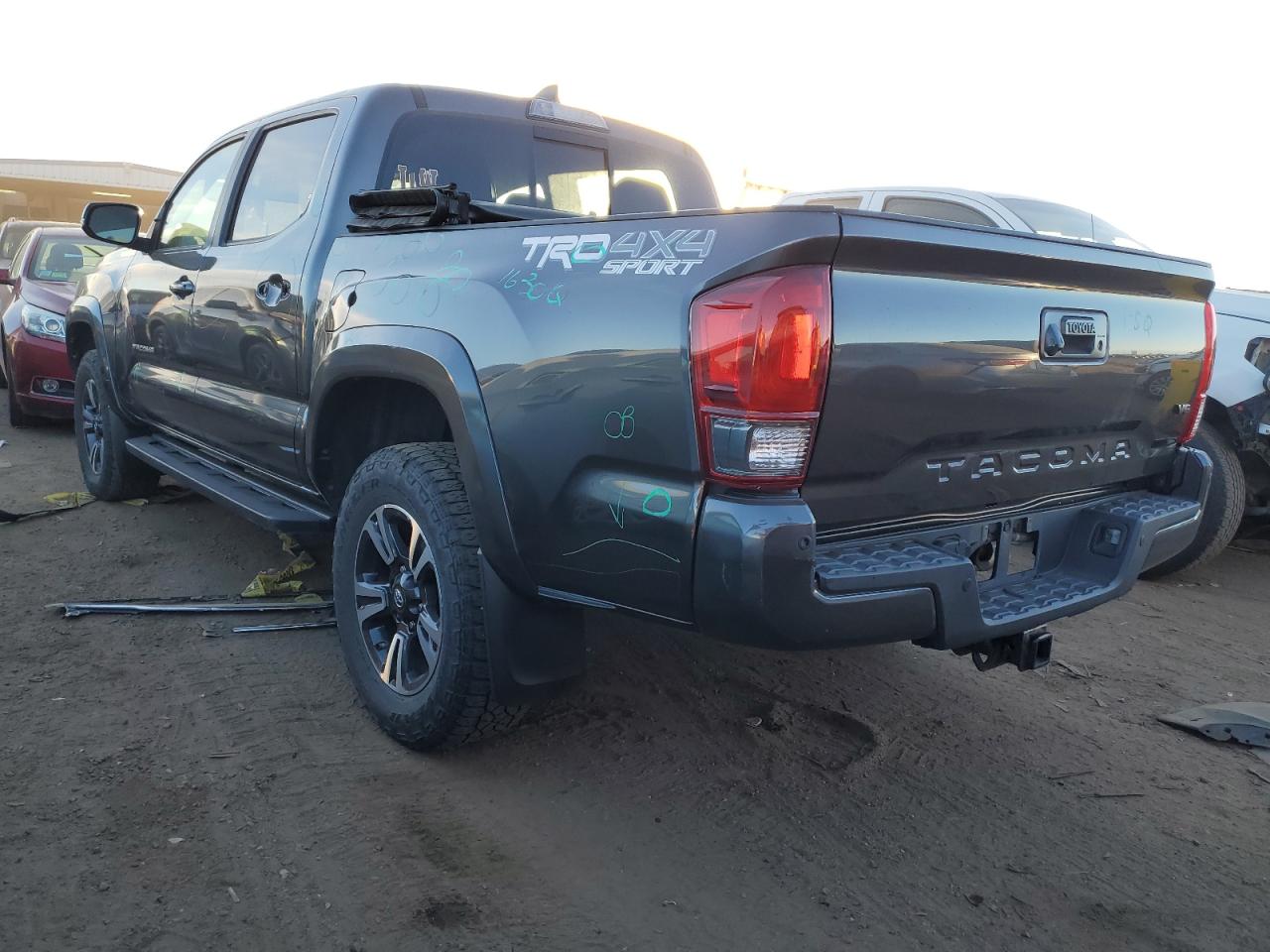 Image 2 of 2017 TOYOTA TACOMA DOUBLE CAB 2017 with VIN 3TMCZ5AN6HM057029