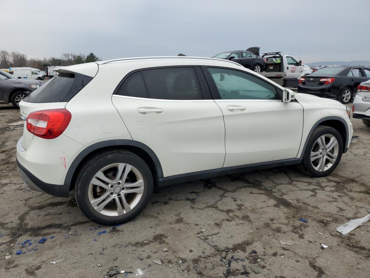 Image 3 of 2015 MERCEDES-BENZ GLA 250 4MATIC 2015 with VIN WDCTG4GB4FJ179213