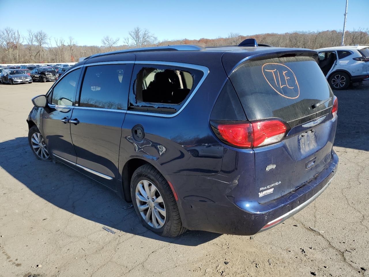 Изображение 2 2019 CHRYSLER PACIFICA TOURING L 2019 с VIN 2C4RC1BG2KR550548