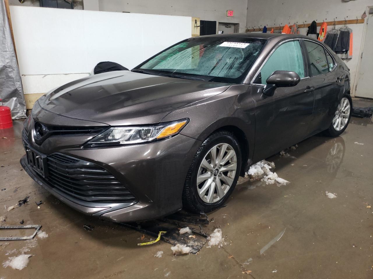Изображение 1 2018 TOYOTA CAMRY L 2018 с VIN 4T1B11HK5JU609317