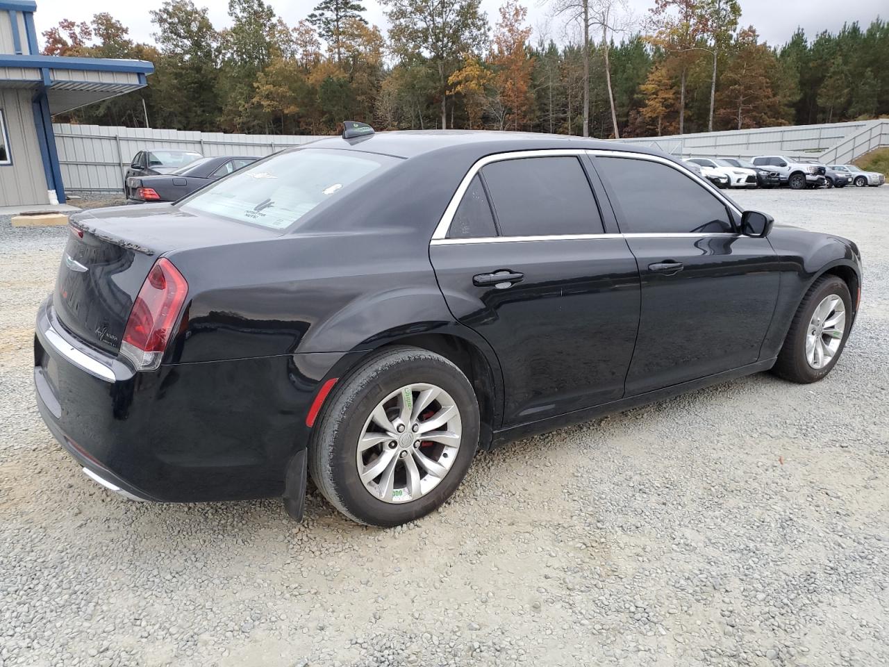 Изображение 3 2015 CHRYSLER 300 LIMITED 2015 с VIN 2C3CCAAG5FH755370