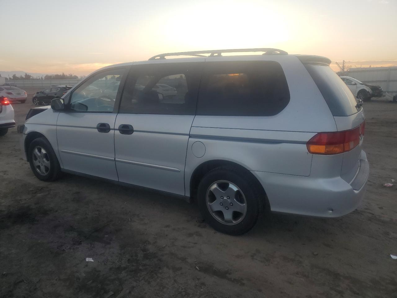 Изображение 2 2002 HONDA ODYSSEY LX 2002 с VIN 2HKRL18582H521848