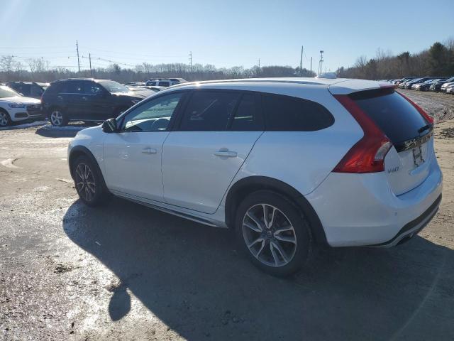 Изображение 2 2017 VOLVO V60 CROSS COUNTRY PREMIER 2017 с VIN YV440MWK9H1039528