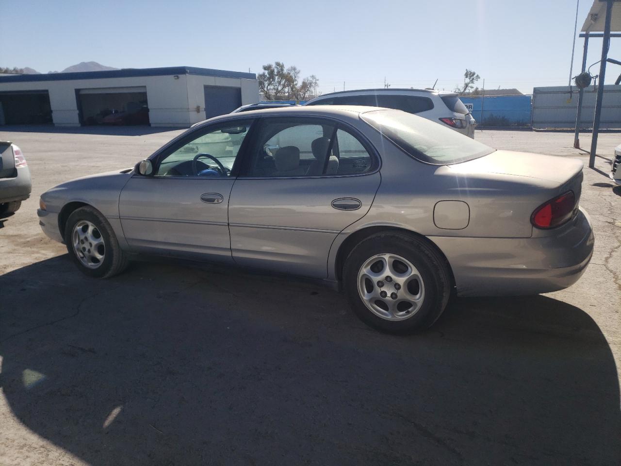Image 2 of 1998 OLDSMOBILE INTRIGUE  1998 with VIN 1G3WH52K7WF325636