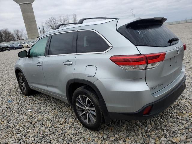 Image 2 of 2018 TOYOTA HIGHLANDER SE 2018 with VIN 5TDJZRFH5JS562339