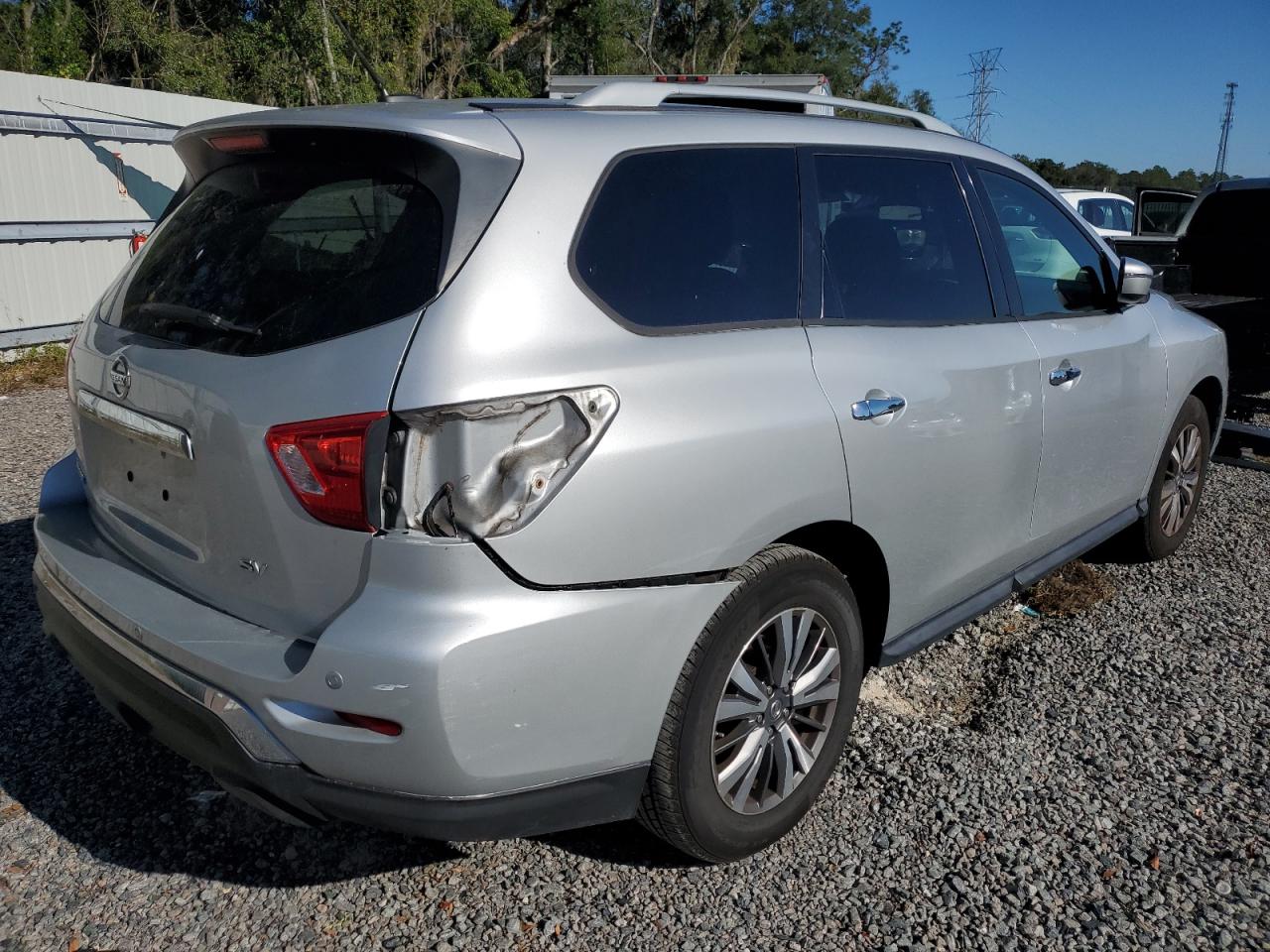 Изображение 3 2018 NISSAN PATHFINDER S 2018 с VIN 5N1DR2MN5JC629953
