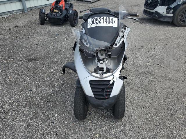 Изображение 2 2008 PIAGGIO MP3 250 2008 с VIN ZAPM479M085003465