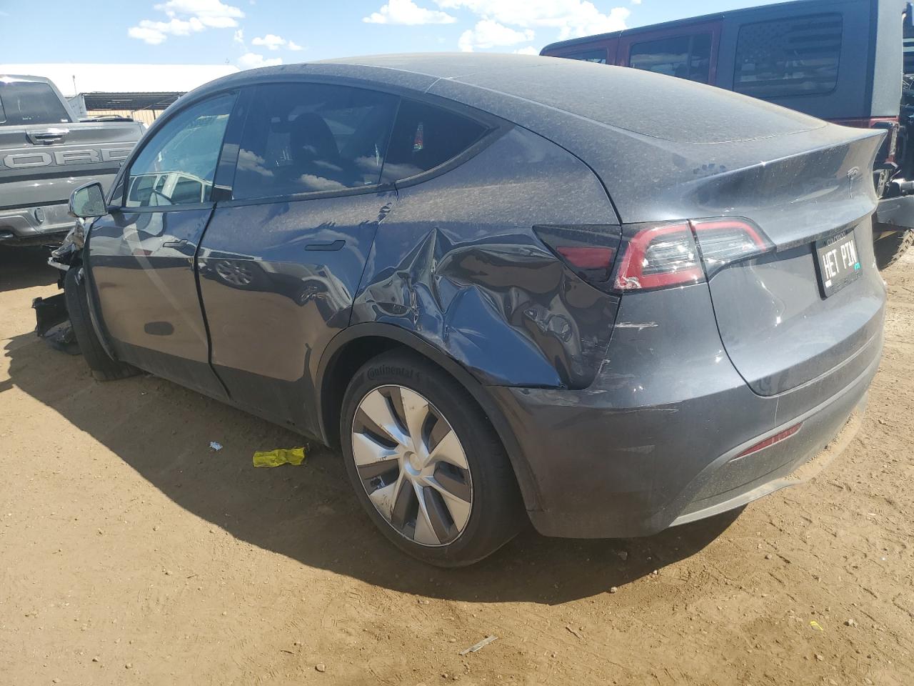 Изображение 2 Tesla Model Y 2023 с VIN 7SAYGDEEXPA081899