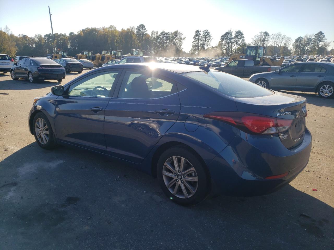 Изображение 2 2015 HYUNDAI ELANTRA SE 2015 с VIN 5NPDH4AE1FH553635