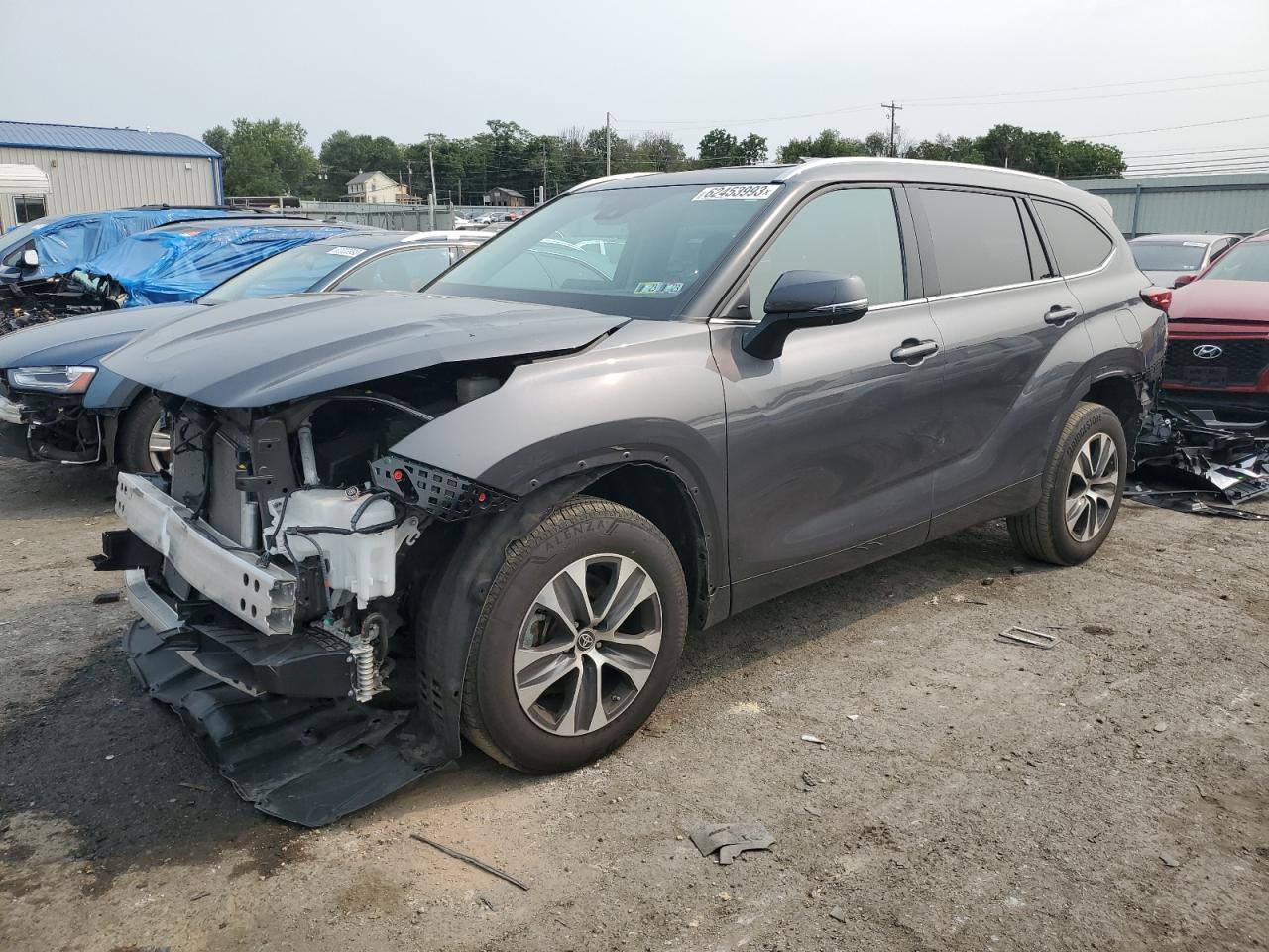 2022 TOYOTA HIGHLANDER XLE 2022 image