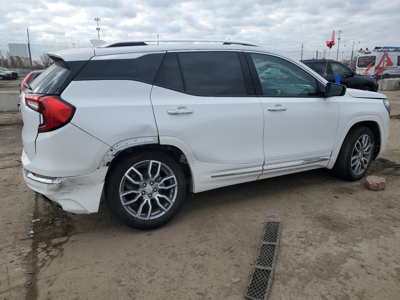 Obraz 3 z 2023 GMC TERRAIN DENALI 2023 z VIN 3GKALXEG5PL124731