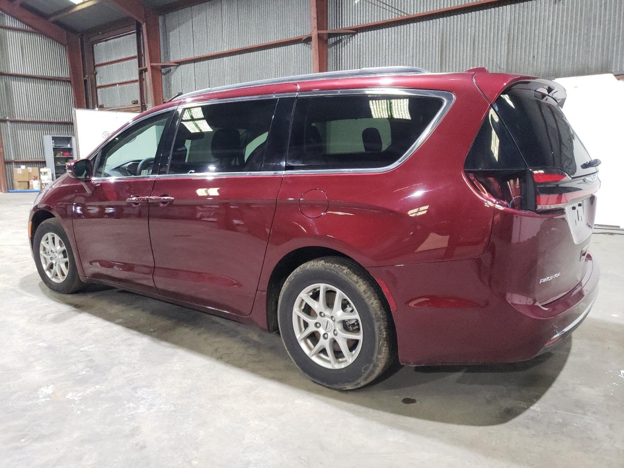 Image 2 of 2022 CHRYSLER PACIFICA TOURING L 2022 with VIN 2C4RC1BG6NR189149