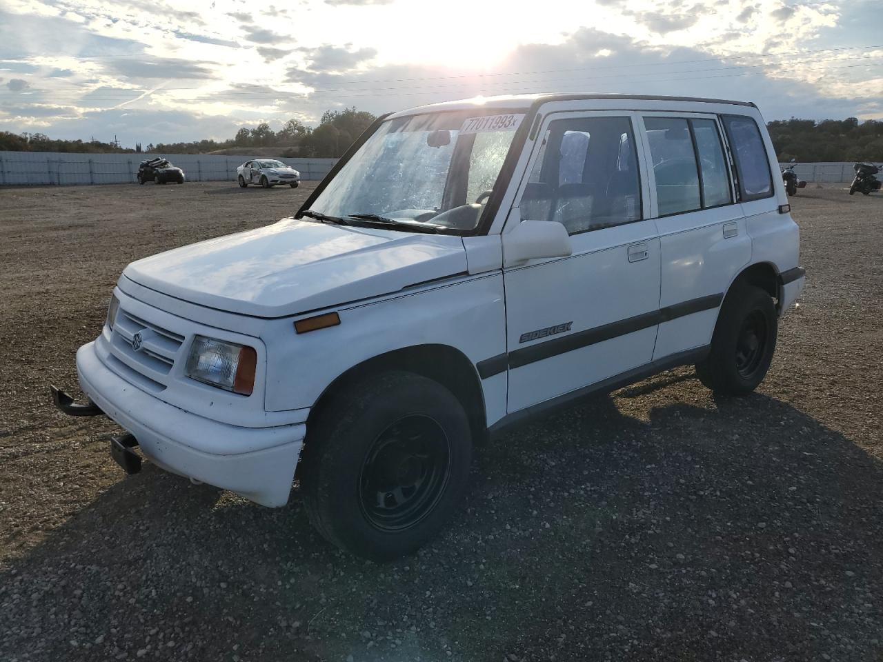 Image 1 of 1998 SUZUKI SIDEKICK JX 1998 with VIN 2S3TD03V2W6400183
