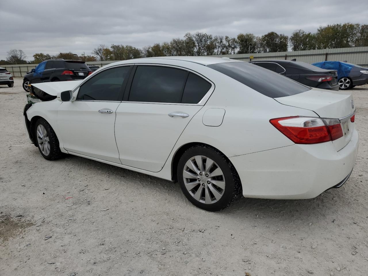 Image 2 of 2013 HONDA ACCORD EXL 2013 with VIN 1HGCR2F86DA038393