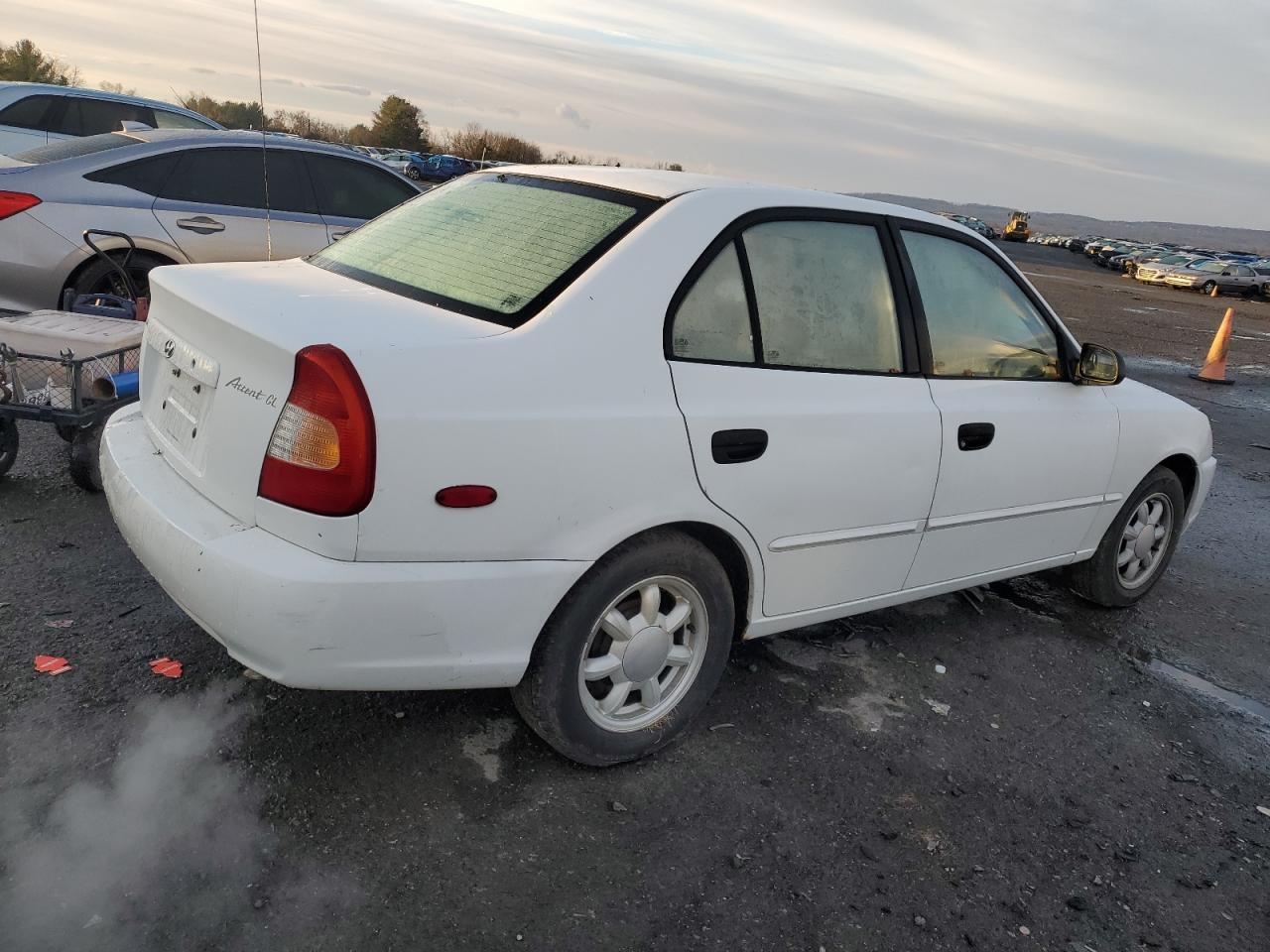 Image 3 of 2000 HYUNDAI ACCENT GL 2000 with VIN KMHCG45G6YU109245