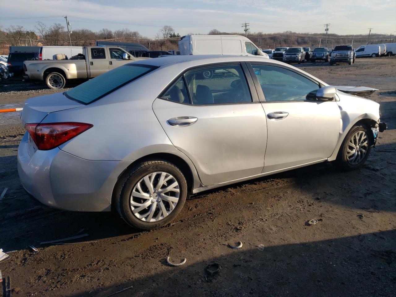 Изображение 3 2019 TOYOTA COROLLA L 2019 с VIN 2T1BURHE7KC195136