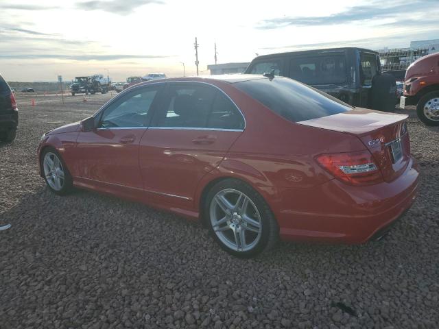 Obraz 2 z 2013 MERCEDES-BENZ C 250 2013 z VIN WDDGF4HB4DA792752