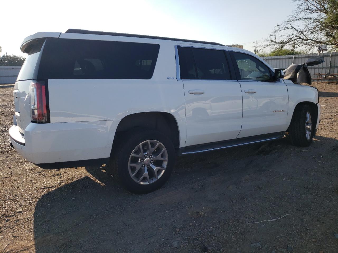 Изображение 3 2016 GMC YUKON XL C1500 SLE 2016 с VIN 1GKS1FKC0GR170689