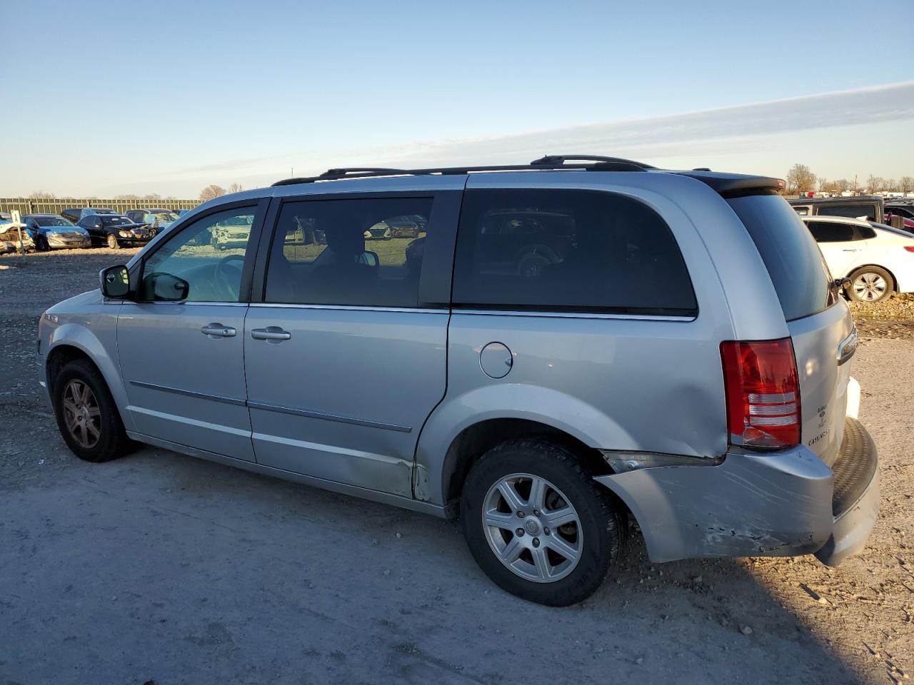 Изображение 2 2010 CHRYSLER TOWN & COUNTRY TOURING 2010 с VIN 2A4RR5D16AR115314