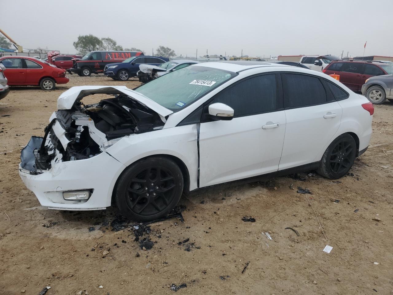 Image 1 of 2016 FORD FOCUS SE 2016 with VIN 1FADP3F26GL235511