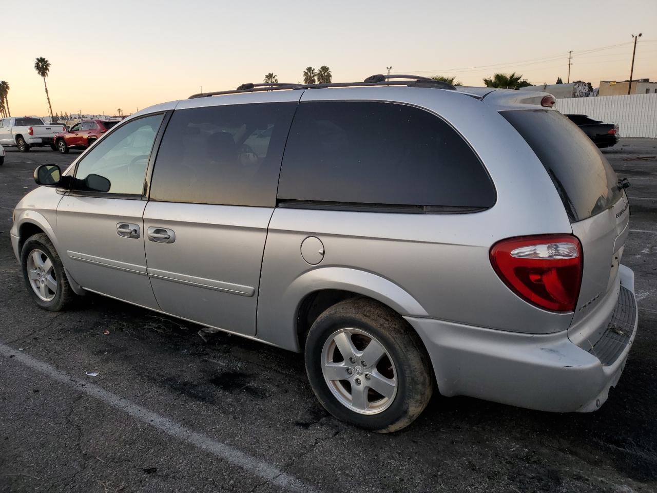 Obraz 2 z 2007 DODGE GRAND CARAVAN SXT 2007 z VIN 2D8GP44L77R125374